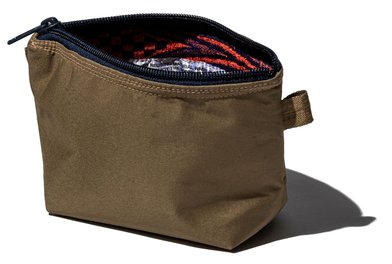 RUBBERIZED HOOD FABRIC x JACQUARD POUCH - LIM.ED.