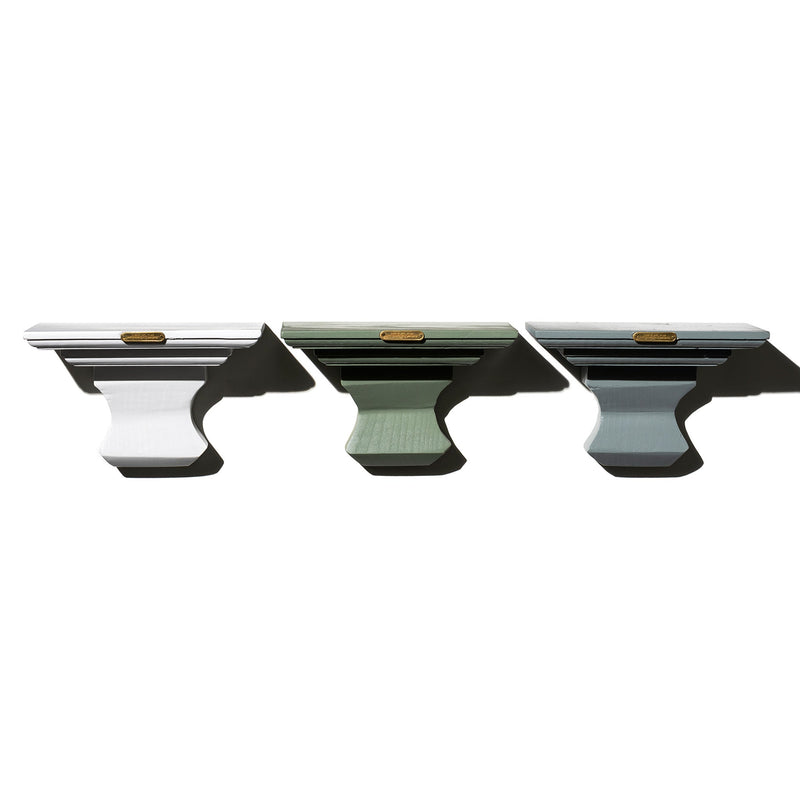 WALL HANGING SHELF / LIBRARY