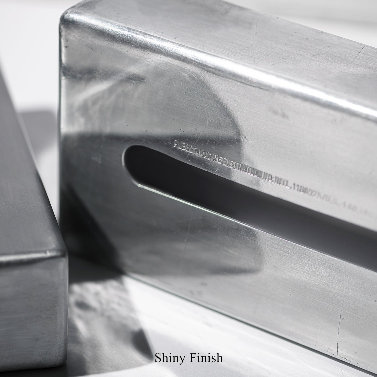 ALUMINIUM TISSUE CASE – PUEBCO EUROPE