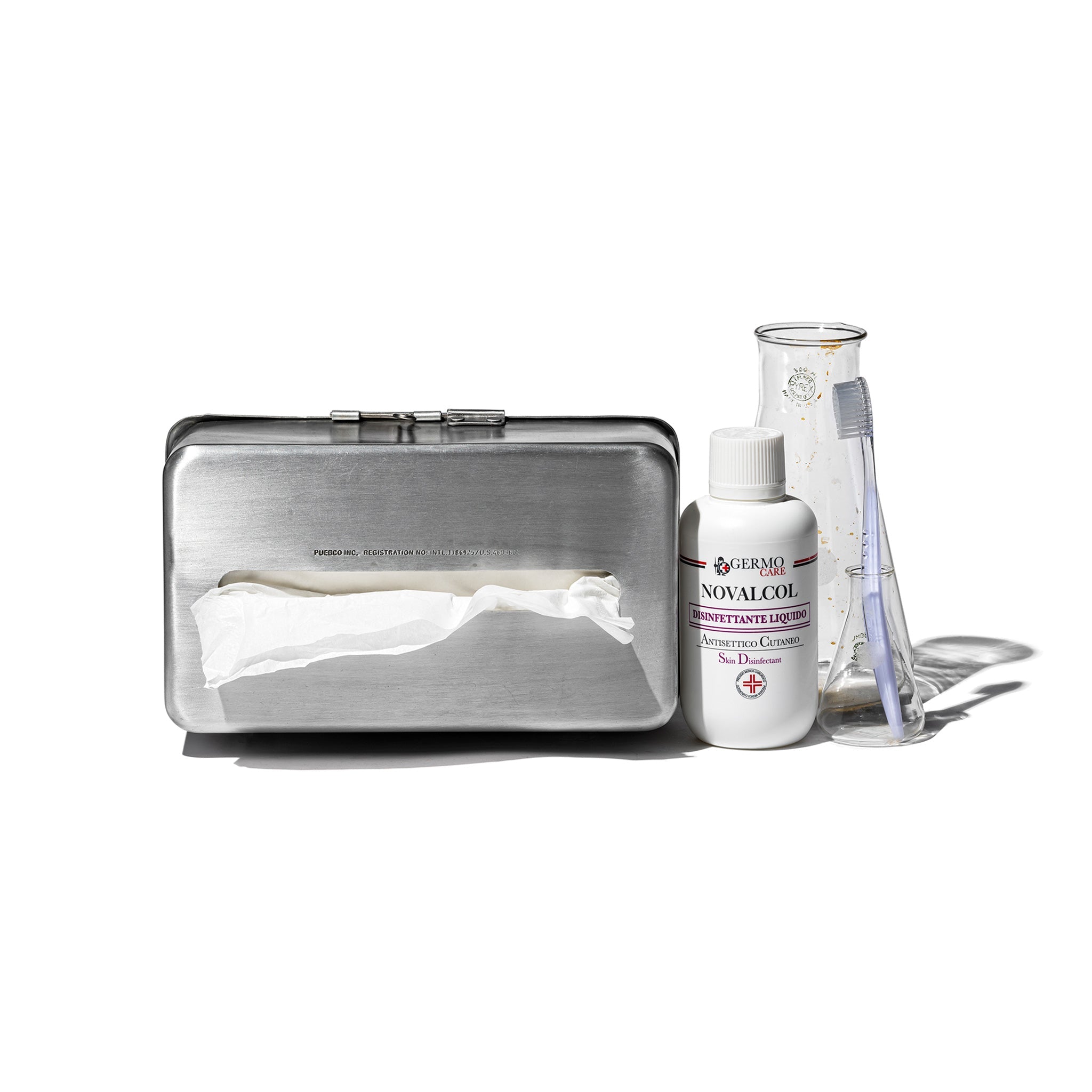 WALL-MOUNTED PAPER TOWEL CASE