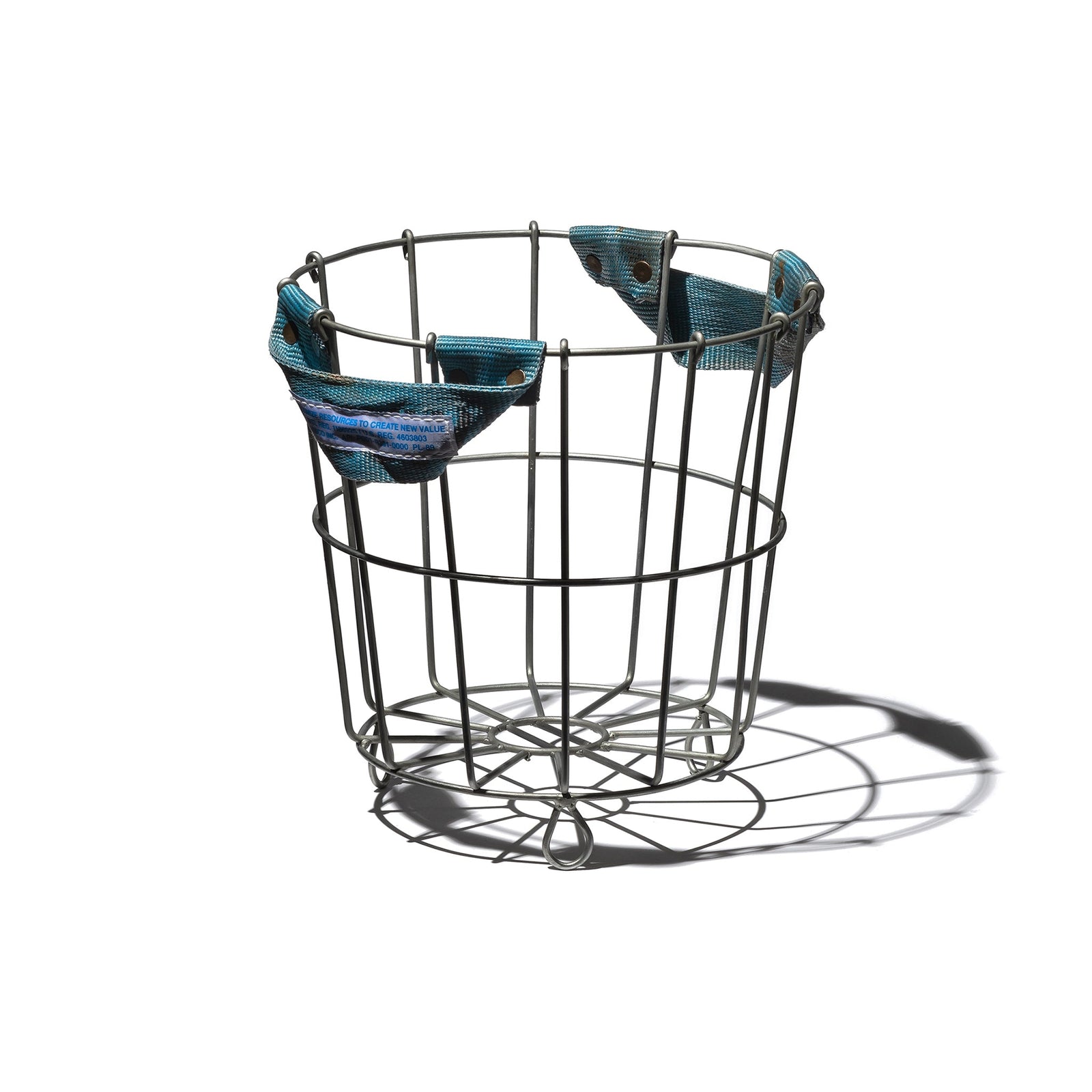 BELT HANDLE ROUND BASKET – PUEBCO EUROPE